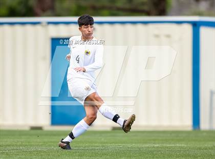 Thumbnail 2 in Birmingham vs. Chavez (CIF-LA Div-1 Semifinal) photogallery.