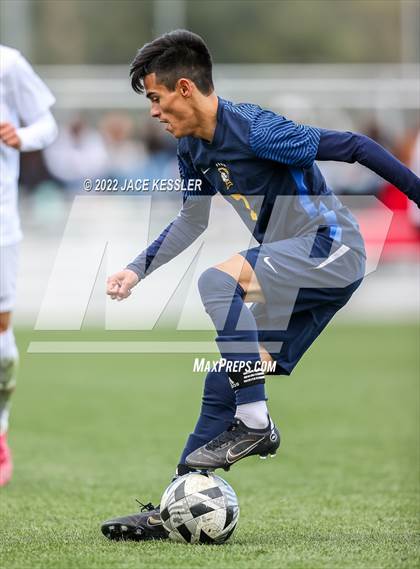 Thumbnail 3 in Birmingham vs. Chavez (CIF-LA Div-1 Semifinal) photogallery.