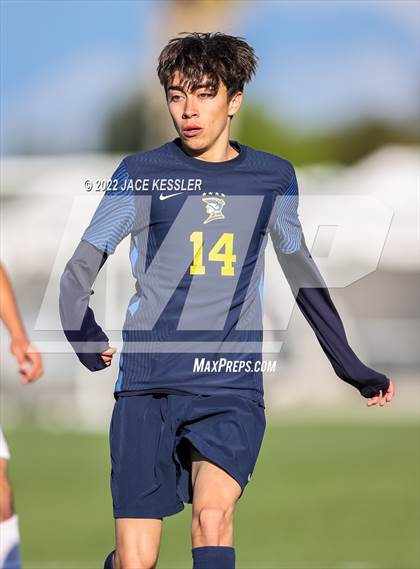 Thumbnail 3 in Birmingham vs. Chavez (CIF-LA Div-1 Semifinal) photogallery.