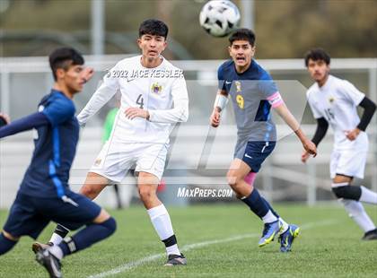 Thumbnail 3 in Birmingham vs. Chavez (CIF-LA Div-1 Semifinal) photogallery.