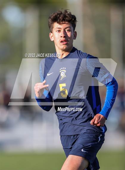 Thumbnail 3 in Birmingham vs. Chavez (CIF-LA Div-1 Semifinal) photogallery.