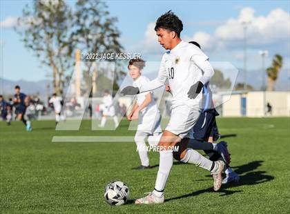 Thumbnail 3 in Birmingham vs. Chavez (CIF-LA Div-1 Semifinal) photogallery.