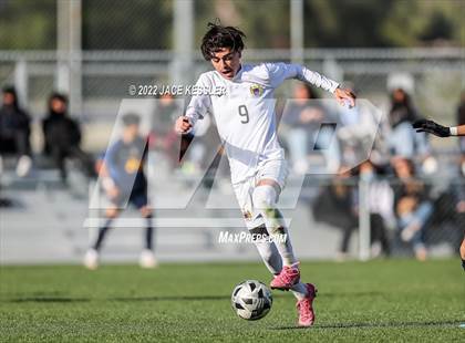 Thumbnail 2 in Birmingham vs. Chavez (CIF-LA Div-1 Semifinal) photogallery.