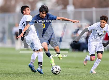 Thumbnail 2 in Birmingham vs. Chavez (CIF-LA Div-1 Semifinal) photogallery.