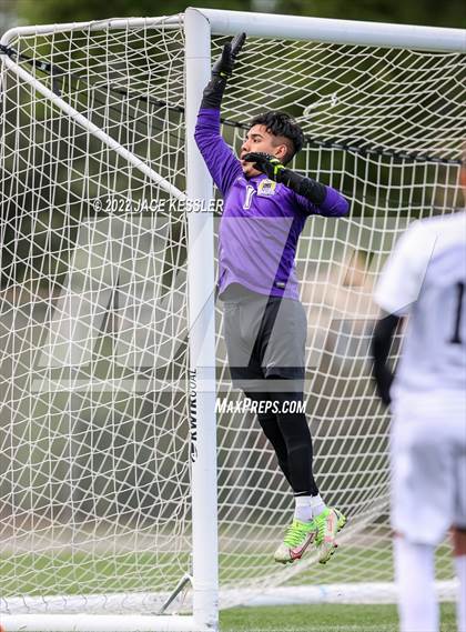 Thumbnail 2 in Birmingham vs. Chavez (CIF-LA Div-1 Semifinal) photogallery.