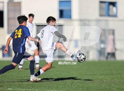 Thumbnail 2 in Birmingham vs. Chavez (CIF-LA Div-1 Semifinal) photogallery.