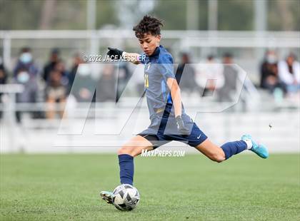 Thumbnail 1 in Birmingham vs. Chavez (CIF-LA Div-1 Semifinal) photogallery.