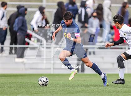 Thumbnail 3 in Birmingham vs. Chavez (CIF-LA Div-1 Semifinal) photogallery.