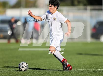 Thumbnail 3 in Birmingham vs. Chavez (CIF-LA Div-1 Semifinal) photogallery.