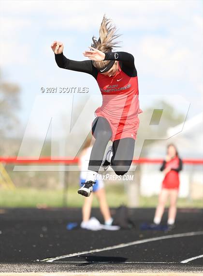Thumbnail 3 in Logan Elm Invitational photogallery.