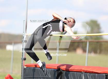 Thumbnail 3 in Logan Elm Invitational photogallery.