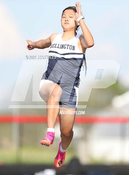 Thumbnail 3 in Logan Elm Invitational photogallery.