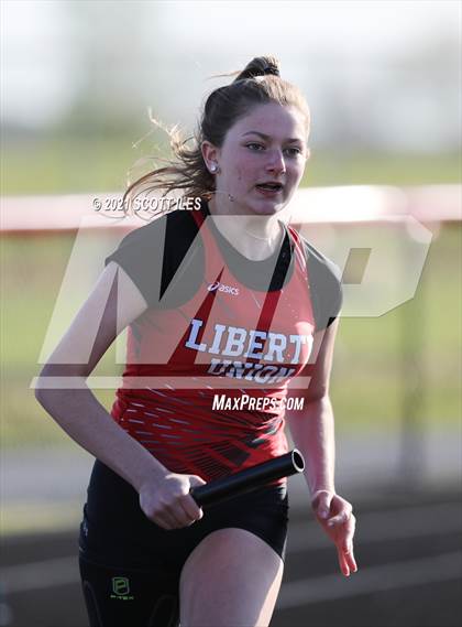 Thumbnail 3 in Logan Elm Invitational photogallery.