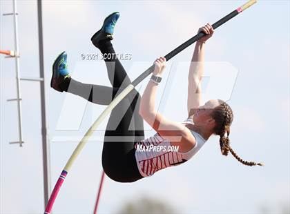 Thumbnail 1 in Logan Elm Invitational photogallery.