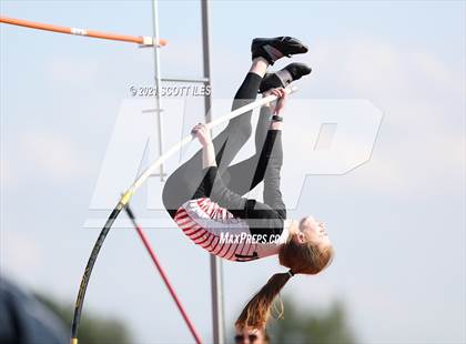 Thumbnail 3 in Logan Elm Invitational photogallery.