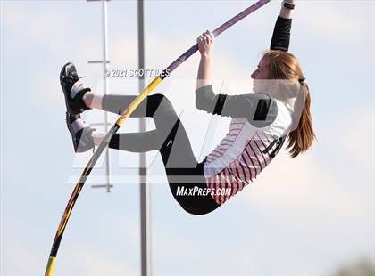 Thumbnail 1 in Logan Elm Invitational photogallery.