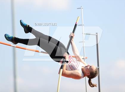 Thumbnail 2 in Logan Elm Invitational photogallery.