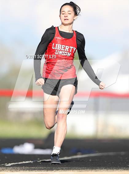 Thumbnail 3 in Logan Elm Invitational photogallery.