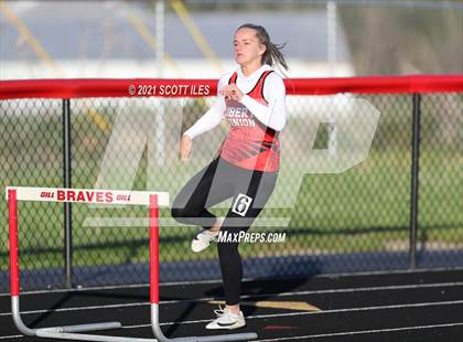 Thumbnail 3 in Logan Elm Invitational photogallery.
