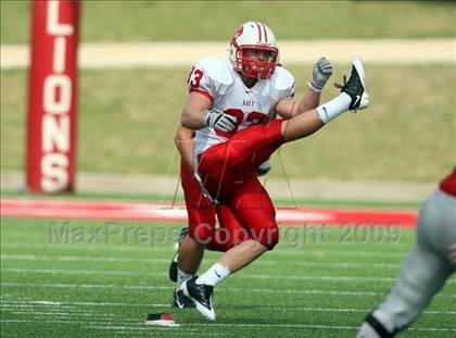 Thumbnail 3 in Katy vs. Marcus photogallery.