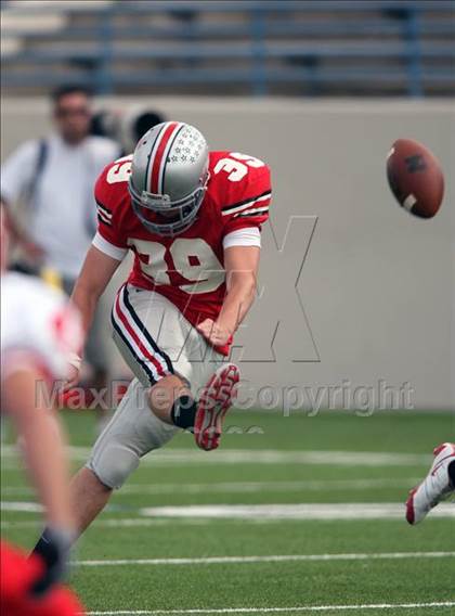 Thumbnail 3 in Katy vs. Marcus photogallery.