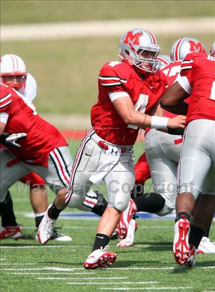 Thumbnail 2 in Katy vs. Marcus photogallery.