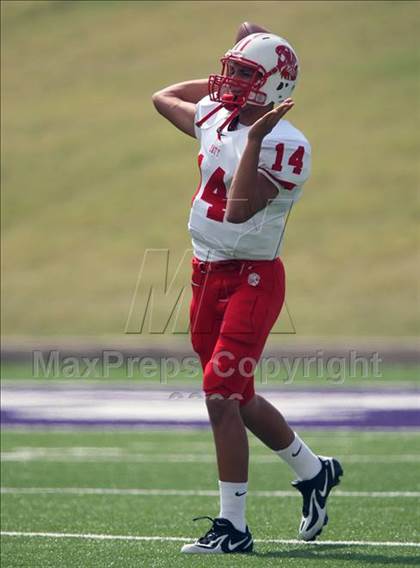 Thumbnail 2 in Katy vs. Marcus photogallery.