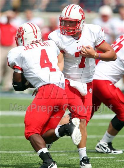 Thumbnail 2 in Katy vs. Marcus photogallery.