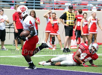 Thumbnail 3 in Katy vs. Marcus photogallery.