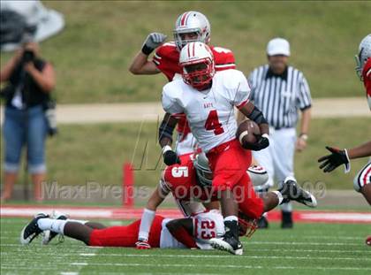 Thumbnail 2 in Katy vs. Marcus photogallery.
