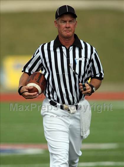 Thumbnail 3 in Katy vs. Marcus photogallery.