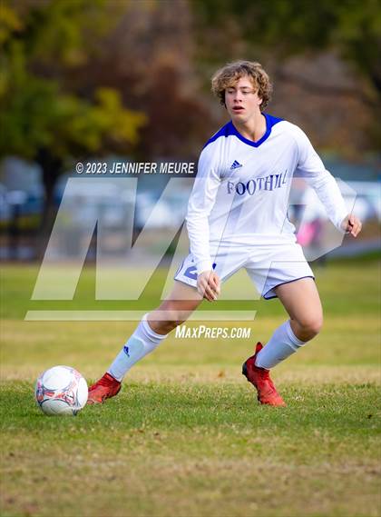 Thumbnail 1 in Foothill vs Analy photogallery.