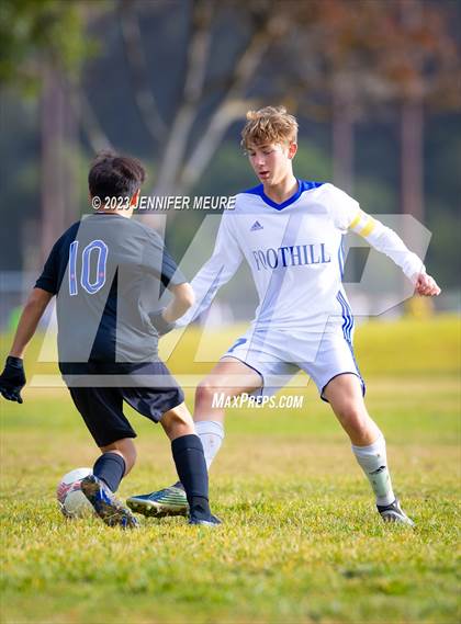 Thumbnail 3 in Foothill vs Analy photogallery.