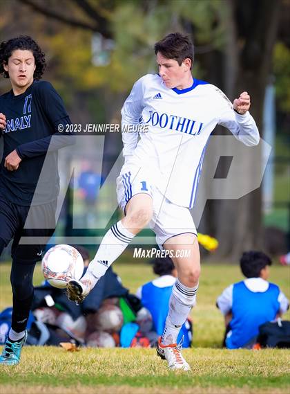 Thumbnail 1 in Foothill vs Analy photogallery.