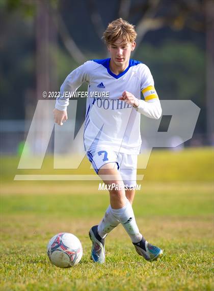 Thumbnail 1 in Foothill vs Analy photogallery.