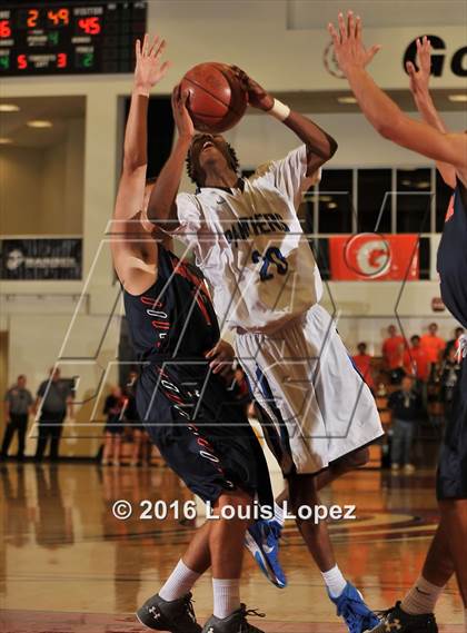 Thumbnail 3 in Diamond Ranch vs. Chaminade (CIF SS D3A Final) photogallery.