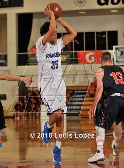 Thumbnail 2 in Diamond Ranch vs. Chaminade (CIF SS D3A Final) photogallery.