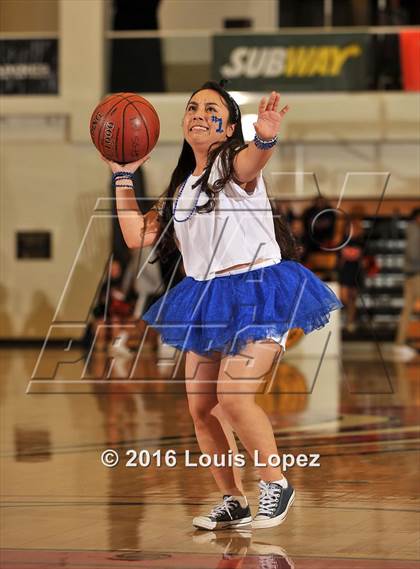 Thumbnail 3 in Diamond Ranch vs. Chaminade (CIF SS D3A Final) photogallery.