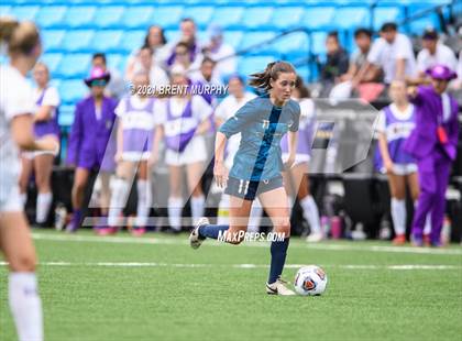 Thumbnail 2 in Evergreen vs. Holy Family (CHSAA 4A State Championship) photogallery.
