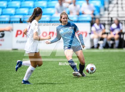 Thumbnail 3 in Evergreen vs. Holy Family (CHSAA 4A State Championship) photogallery.