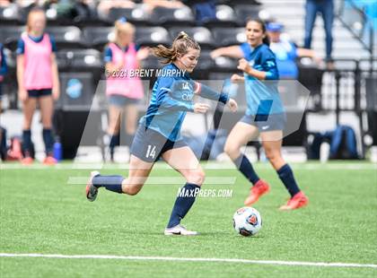 Thumbnail 2 in Evergreen vs. Holy Family (CHSAA 4A State Championship) photogallery.
