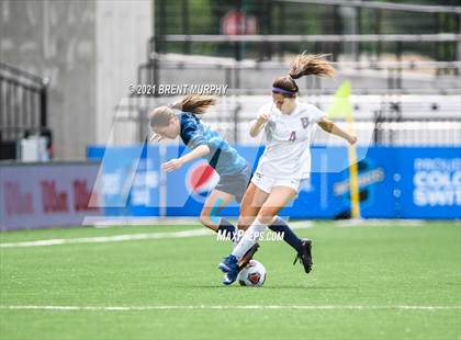Thumbnail 2 in Evergreen vs. Holy Family (CHSAA 4A State Championship) photogallery.