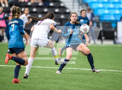 Thumbnail 2 in Evergreen vs. Holy Family (CHSAA 4A State Championship) photogallery.