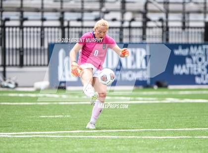 Thumbnail 2 in Evergreen vs. Holy Family (CHSAA 4A State Championship) photogallery.