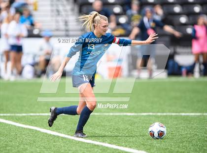 Thumbnail 3 in Evergreen vs. Holy Family (CHSAA 4A State Championship) photogallery.