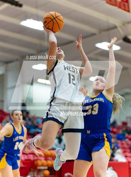 Thumbnail 1 in Mountain Home vs Bentonville West (Billy Ply Classic) photogallery.