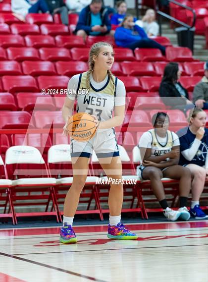 Thumbnail 3 in Mountain Home vs Bentonville West (Billy Ply Classic) photogallery.