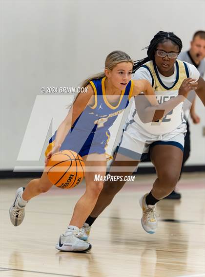 Thumbnail 1 in Mountain Home vs Bentonville West (Billy Ply Classic) photogallery.