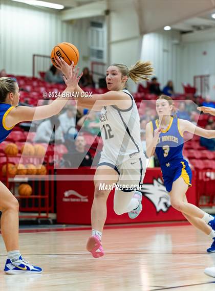 Thumbnail 2 in Mountain Home vs Bentonville West (Billy Ply Classic) photogallery.