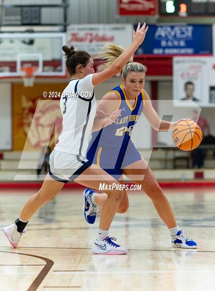 Thumbnail 2 in Mountain Home vs Bentonville West (Billy Ply Classic) photogallery.